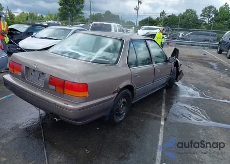 1993 Honda Accord Lx z USA, uszkodzony, nr VIN 1HGCB7653PA064879